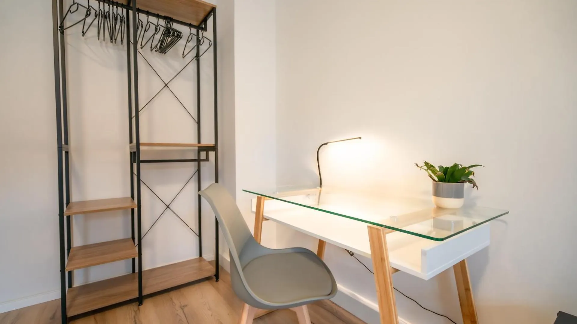 Homy I Stylisches Retroapartment Netflix & Wlan Leipzig Apartment